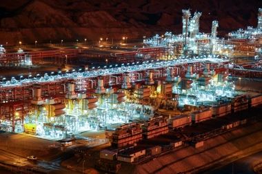 کشور امروز بیش از هر زمان به مکتب مدیریتی حاج رستم قاسمی نیاز دارد