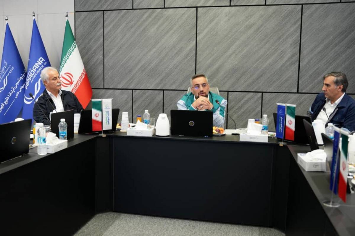 نجفی: از طرح‌های توسعه‌ای و تکمیل زنجیره ارزش متانول حمایت می‌کنم/ فخرایی: از همکاری مشترک با مبین استقبال می‌کنیم