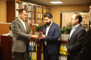تداوم خدمت رسانی بیمه البرز در ایام جنگ تحمیلی