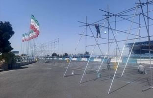 آماده‌سازی گسترده جایگاه رژه نیروهای مسلح به مناسبت گرامیداشت روز ارتش در منطقه ۱۹