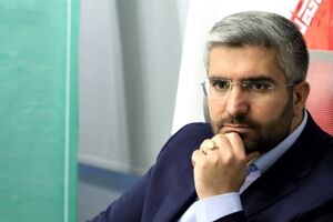خیابان پیروزی برای نخستین بار میزبان همایش دوچرخه‌سواری شد / رکاب زنی پر شور شهروندان تهرانی در مسیر ۳ کیلومتری روشن فردا