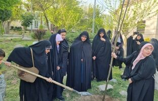 رویش نهال‌های ایستادگی در بوستان مادر منطقه2
