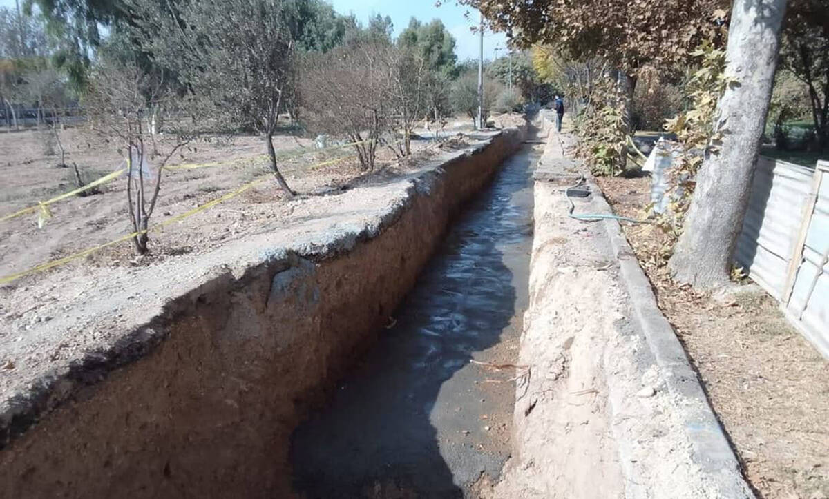 تقویت شبکه آب‌های سطحی با بازسازی ۲۲۰۰ متر کانال در منطقه ۱۹/ افزایش ۶۰ درصدی ظرفیت انتقال آب کانال بوستان شقایق