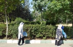 مشارکت بانوان حامی محیط‌زیست منطقه2 در پویش پاکسازی بوستان پردیسان/ بوستان پردیسان میزبان بانوان حامی محیط زیست