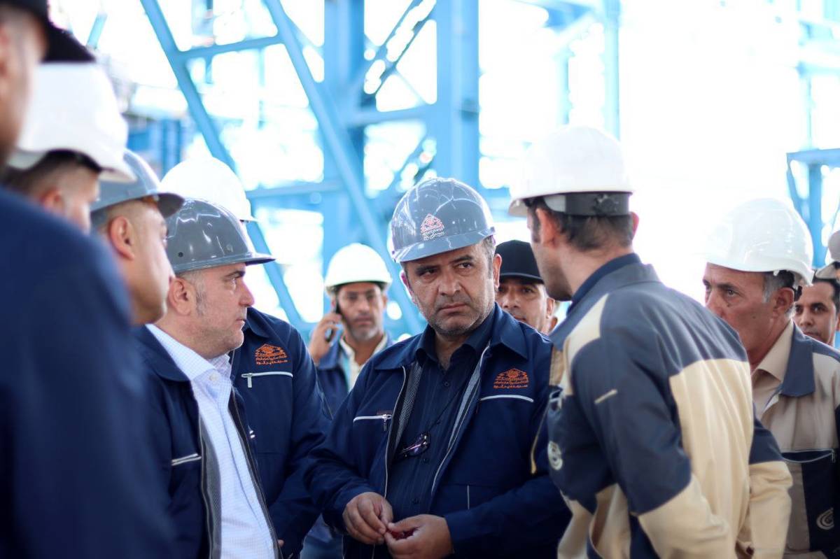 مدیرعامل شرکت فولاد سرمد ابرکوه روز صنعت و معدن را در مجتمع کارخانجات سرمد و درکنار پرسنل سپری کرد