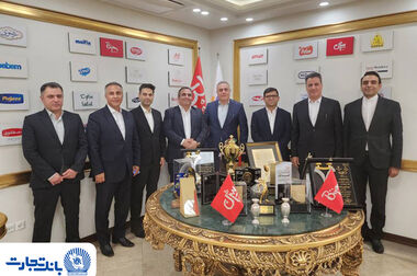 بازدید قائم‌مقام بانک تجارت از "هیمالیا" با هدف توسعه همکاری‌ها با ابزارهای نوین تامین مالی
