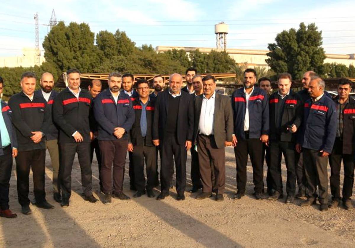 روایتی از حضور وزیر کار در شرکت فولاد اکسین خوزستان / سنگر مستحکم فولاد اکسین در برابر تحریم‌ها