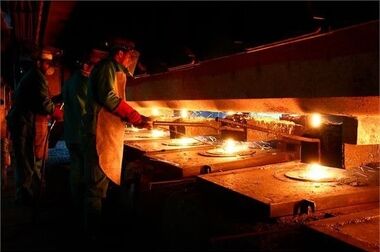 موکب شهدای فولاد خوزستان بزرگ ترین موکب مرز چذابه به صورت شبانه روزی پذیرای زائران اربعین است