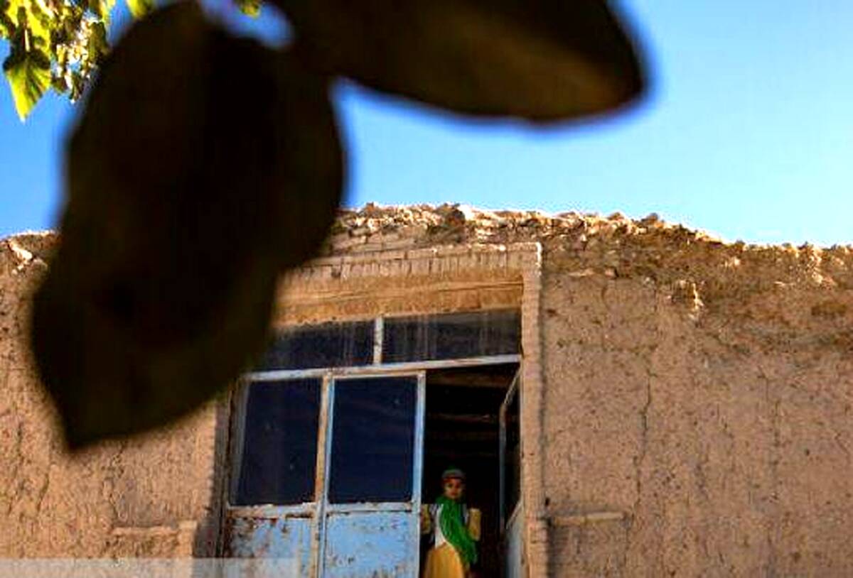 اعطای وام مسکن روستایی در راستای کمک به ساخت و بهسازی مسکن در مناطق روستایی/قرارداد نوسازی و ساخت بیش از ۱۸ هزار مسکن روستایی در سال گذشته توسط بانک مسکن