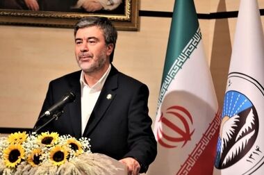 دو عضو خانواده بیمه ایران در میان برترین‌های صنعت بیمه