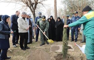 ۴۷ نهال برای ۴۷ سالگی انقلاب اسلامی در منطقه۱۳