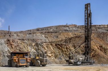 رشد ۴۰درصدی حفاری های اکتشافی ایمیدرو تا پایان تیر/ حفاری های اکتشافی این سازمان به ۲۳۵هزار متر رسید