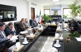 نشست مشترک عضو کمیسیون عمران مجلس و سرپرست ایزیپو برای رفع موانع زیرساختی شهرک‌های صنعتی