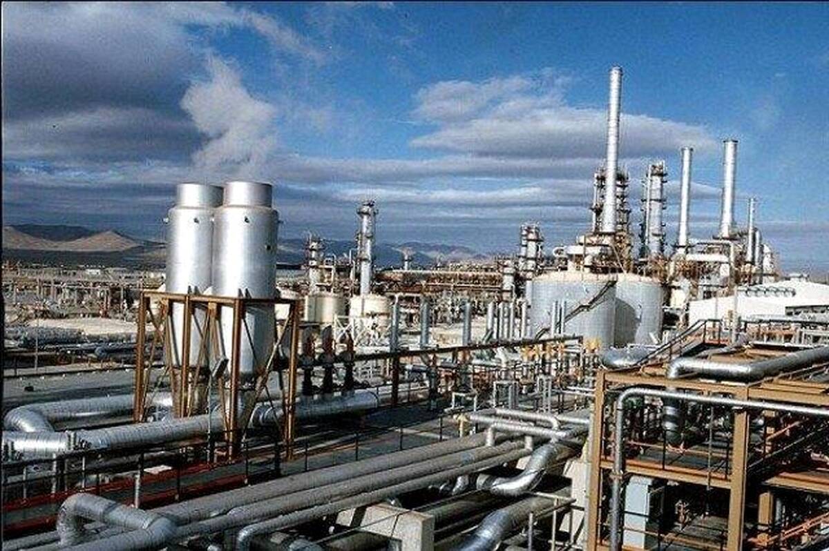 شفاف‌سازی هلدینگ خلیج‌فارس: عینک محافظ کارکنان خریداری نشده، صرفا از منابع مختلف استعلام قیمت شده/ جزییات هزینه‌کرد بودجه مسئولیت اجتماعی؛ از مدرسه‌سازی و خرید دستگاه دیالیز تا کمک به اردوهای جهادی منطقه