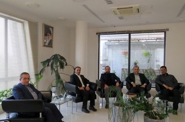 بازدید مدیرعامل بانک از شرکت پارس خودرو برای حمایت از تولید داخلی