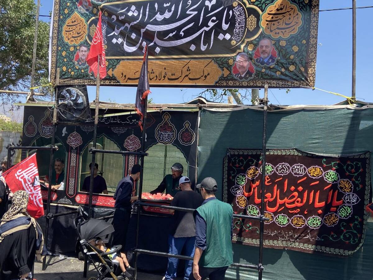 خدمت‌رسانی موکب شرکت فولاد شاهرود به جاماندگان اربعین