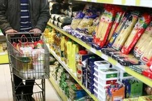 اتاق اصناف: کمبود کالا نداریم، مردم ذخیره‌سازی نکنند