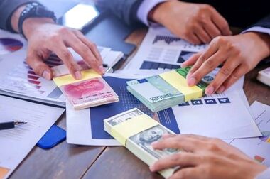 اتخاذ تدابیر ویژه برای حمایت از تولید و تسهیل گری در تامین مواد اولیه و ماشین آلات صنعتی