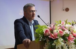تأکید بر توانمندسازی و رشد شغلی، مسئولیت‌پذیری و ارتقای کیفیت عملکرد کارکنان خدماتی بیمه آسیا