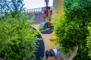 فولاد مبارکه در تنش های بین المللی و ناترازی جدی انرژی موفقیت های چشمگیری را در ۴ماه نخست سال کسب کرده است