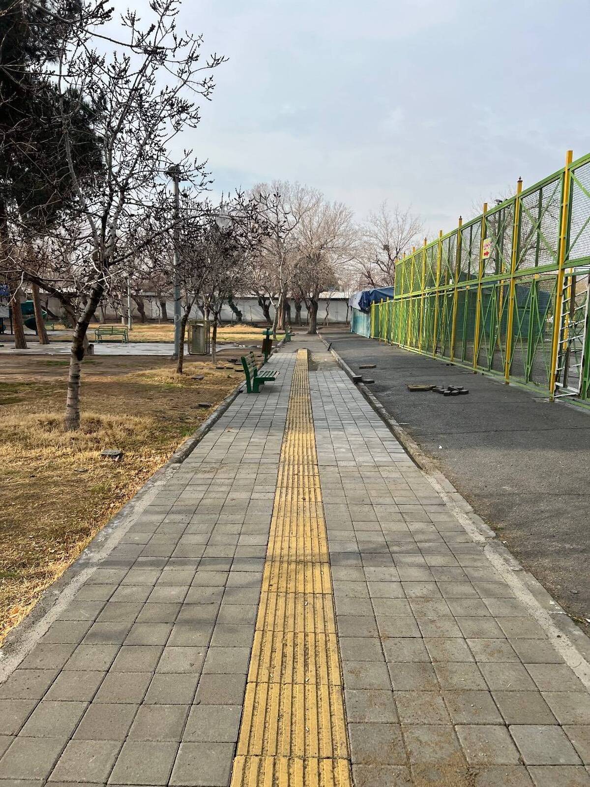 اجرای عملیات مناسب‌سازی معابر بوستان‌های جانباز و جوانه در منطقه ۱۹