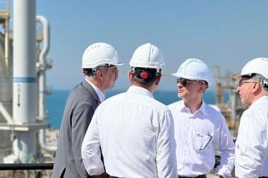 انعقاد تفاهم نامه همکاری شرکت پتروشیمی بوشهر و شرکت پتروشیمی تبریز با حضور مدیر عامل شرکت سرمایه گذاری تجاری شستان/ ماه آینده افتتاح نیروگاه ۱۸۳ مگاواتی شستان در چابهار