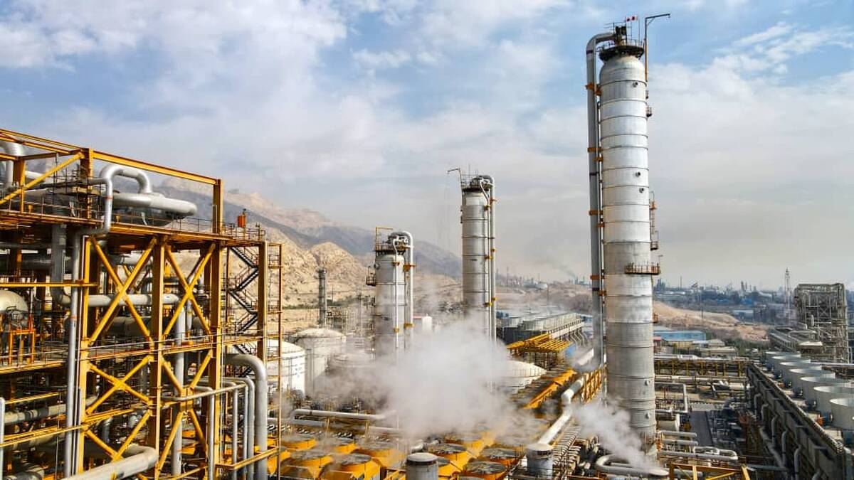 تولید تجاری متانول در پتروشیمی آپادانا خلیج فارس آغاز شد
