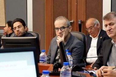 نشست مدیرعامل پتروشیمی خوزستان با فعالان اقتصادی خراسان