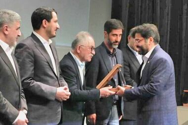 حمایت هلدینگ مالی سینا از عرضه اولیه سیمکات در بازار سرمایه