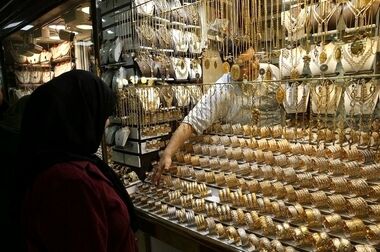 کاهش ۷ درصدی حباب سکه/ خریداران دیروز طلا، نقره داغ شدند!