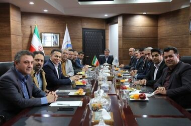 خوشحالی خانواده بزرگ بیمه ایران از راه‌اندازی مجدد شعبه بازار