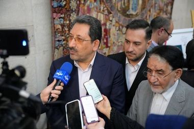 ایران با اتکا به توان داخل و همت فرزندان میهن بر دشمن متجاوز غلبه کرد