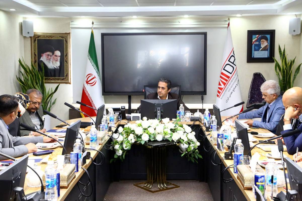 برنامه توسعه همکاری ها بین ایمیدرو و سرمایه گذاران هندی / آمادگی هندی ها برای تامین تجهیزات معدنی مورد نیاز ایران