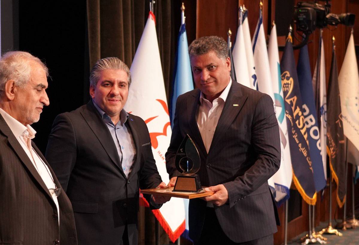 دریافت نشان «مدیر شایسته» توسط مدیرعامل بهسازان ملت