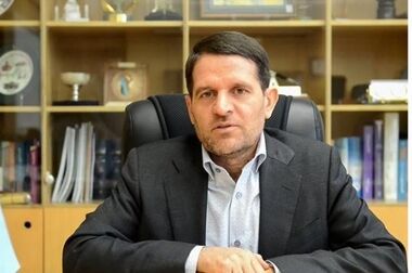 توسعه صنعت پتروشیمی بر سواحل جنوب کشور متمرکز است