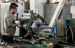 سیاست کاهش بیکاری در پساجنگ و جلوگیری از رکود بازار کار
