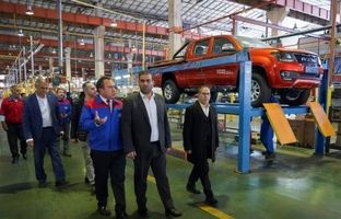 رییس هیات مدیره و مدیرعامل سازمان منطقه آزاد ارس در پیامی فرا رسیدن روز صنعت و معدن را تبریک گفت