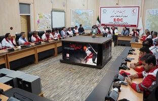 تجلیل بیمه البرز از ایثارگران هلال احمر در روزهای بحرانی استان آذربایجان شرقی