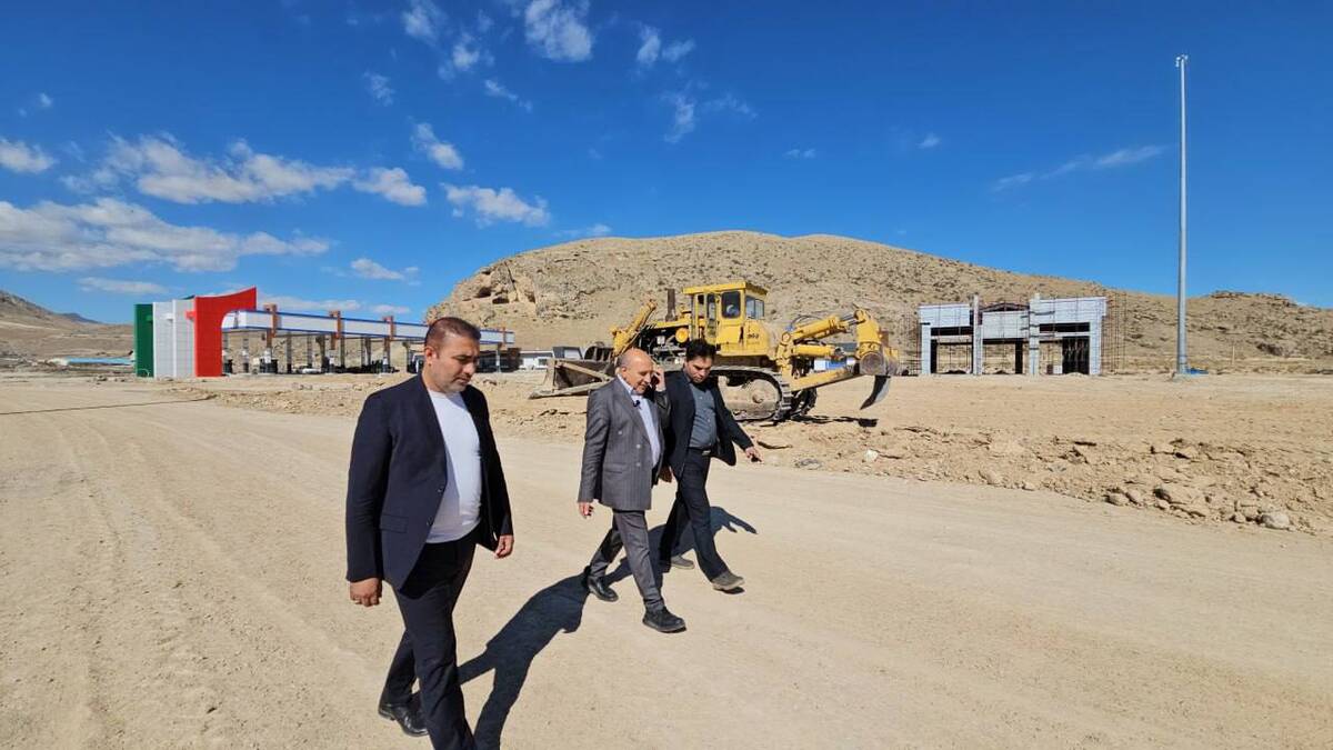  بازدید مدیرعامل سازمان منطقه آزاد ماکو از پروژه بزرگ لجستیکی در بازرگان