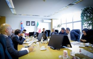 نشست مدیرعامل شرکت ملی صنایع پتروشیمی با مدیرعامل و مدیران ارشد گروه پترول