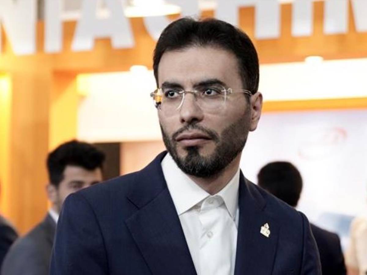 نخستین‌بار در صنایع پتروشیمی کشور/ تبدیل وضعیت کارکنان پیمانی به قرارداد مستقیم با پتروشیمی امیرکبیر