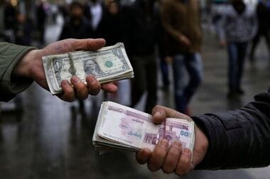 بازار ارز توافقی به زبان ساده؛ آیا تجارت رسمی میدان‌داری می‌کند؟