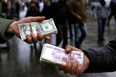بازار ارز توافقی به زبان ساده؛ آیا تجارت رسمی میدان‌داری می‌کند؟