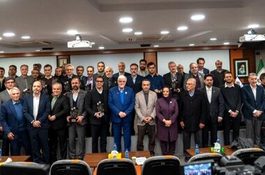 تندیس‌ زرین بیست و دومین همایش تعالی سازمانی به شرکت مپنا بویلر اهدا شد