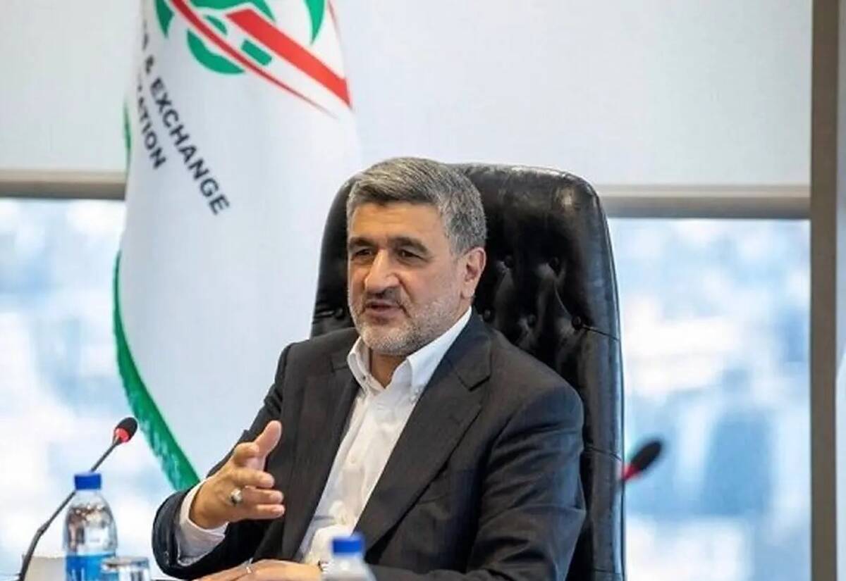 آماده عرضه خودرو در بورس هستیم/ محدودیت قانونی نداریم