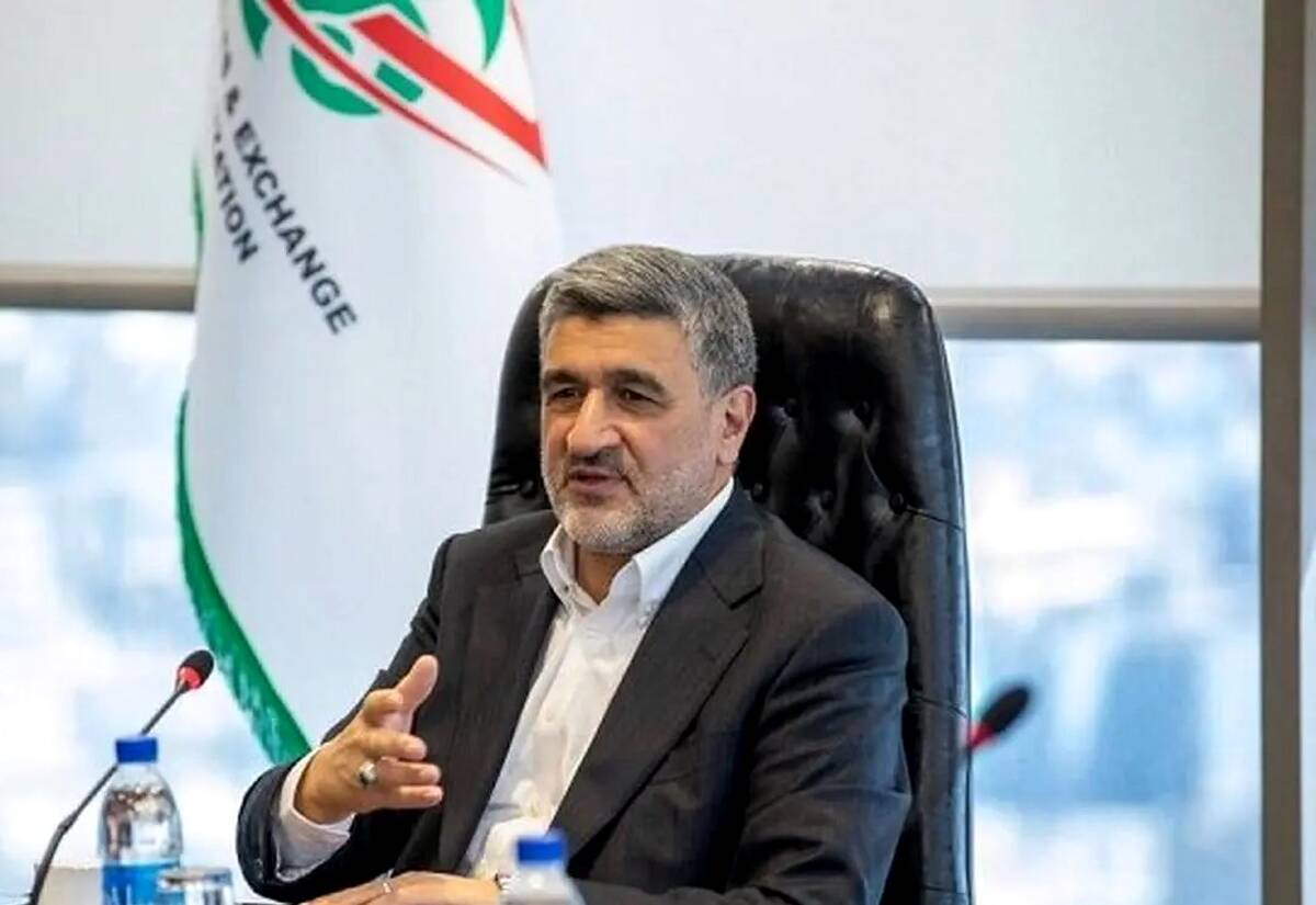 آماده عرضه خودرو در بورس هستیم/ محدودیت قانونی نداریم