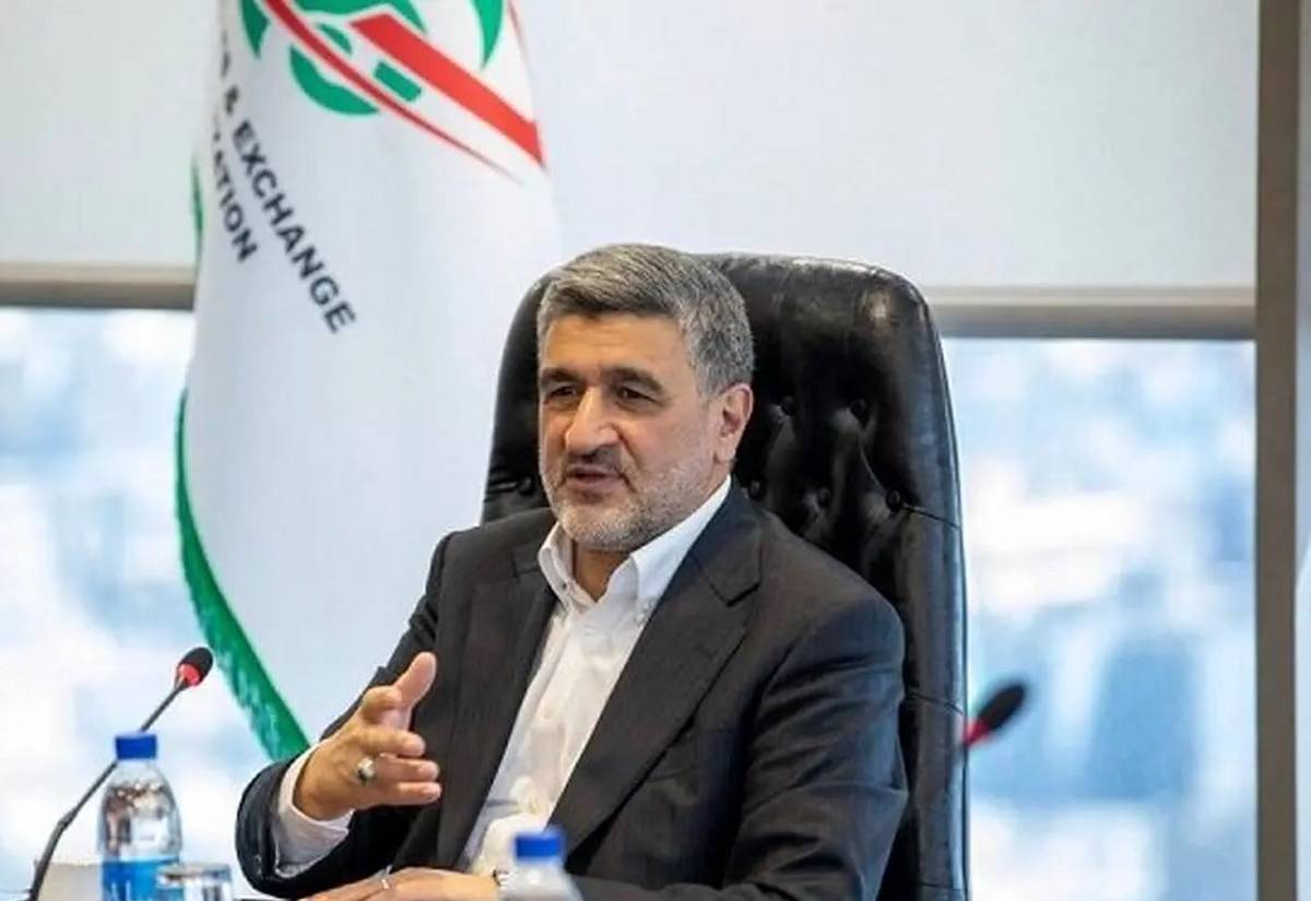 آماده عرضه خودرو در بورس هستیم/ محدودیت قانونی نداریم