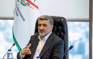 آماده عرضه خودرو در بورس هستیم/ محدودیت قانونی نداریم