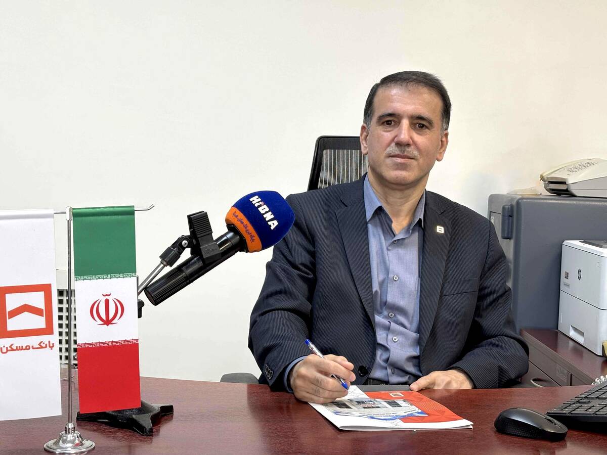 انعقاد قرارداد ۳۸ هزار میلیارد ریالی نهضت ملی در استان همدان/ ارایه مشاوره تخصصی به مشتریان در خصوص انواع خدمات بانک مسکن