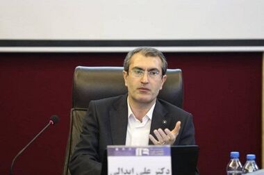 حضور و نقش‌آفرینی بانک سینا در صنایع فولاد ضروری است